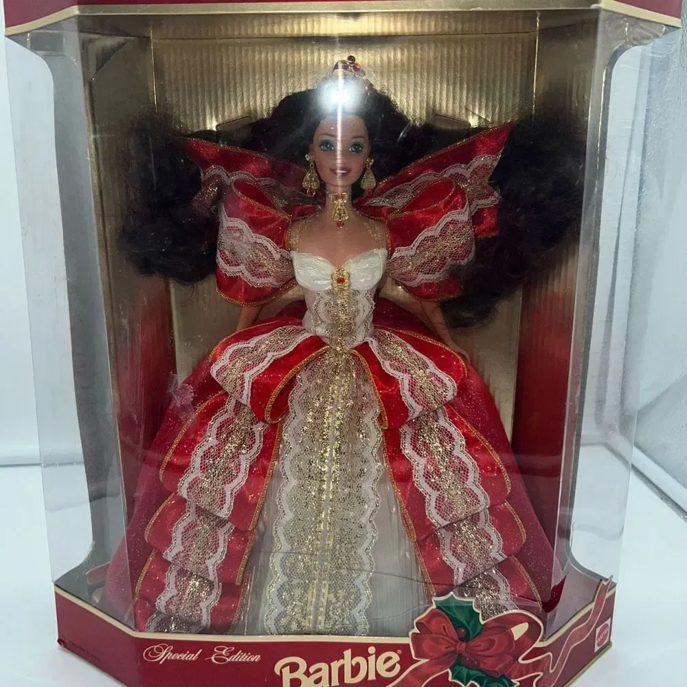 Mattel Barbie 1997 Happy Holidays Barbie, Damaged Box .. otherwise BRAND NEW
